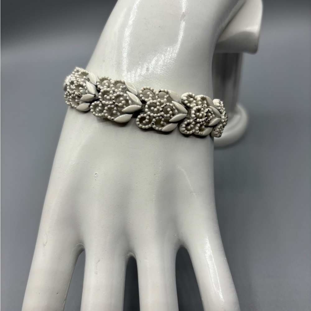 Vintage White Enamel Monet Bracelet JP150